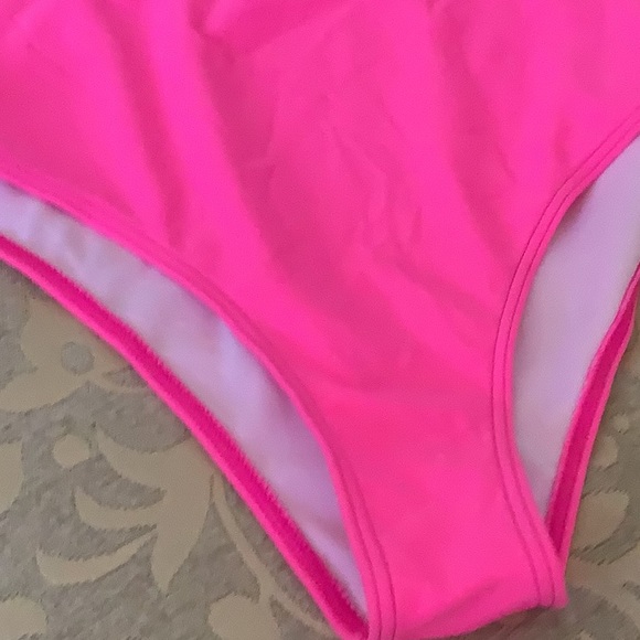 NWOT Gorgeous Pink Bathing Suit 💕💕🌸💖 - Picture 3 of 13
